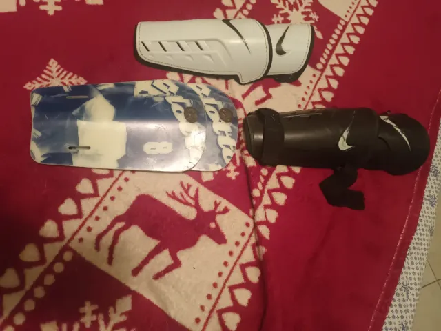 Parastinchi da calcio Nike