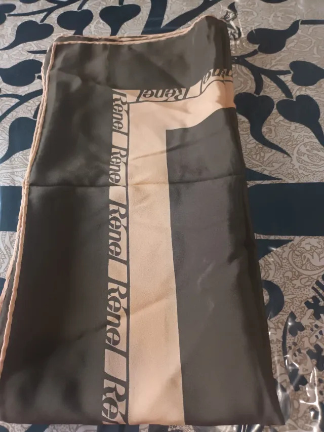 Foulard in seta Renel fantasia beige e marrone