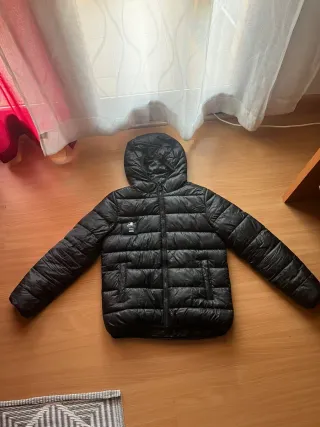 Chaqueta Champion Negra con Capucha