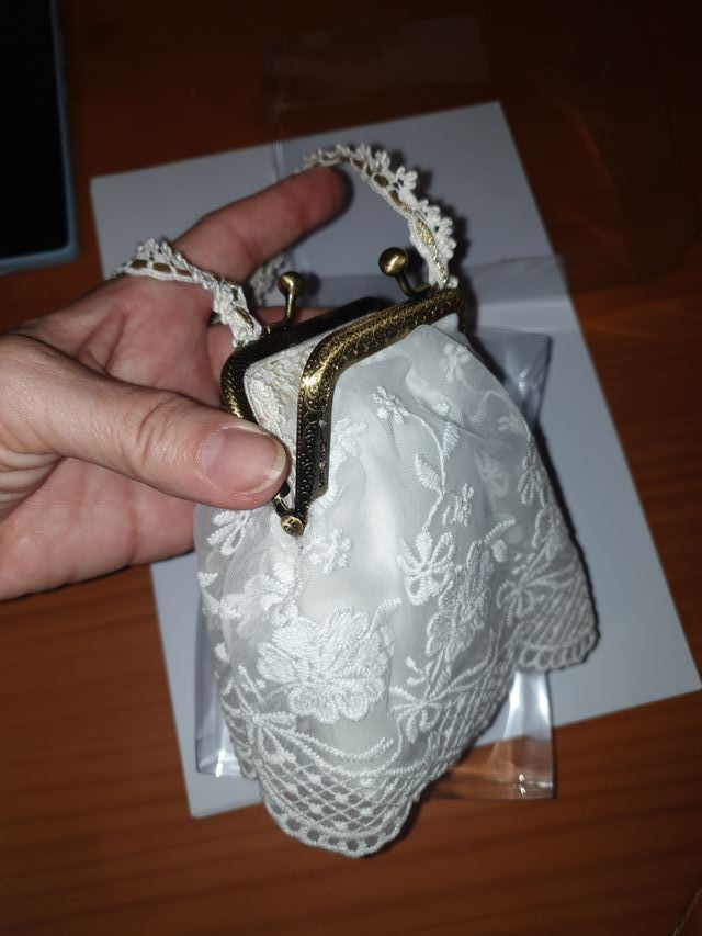 Bolso limosnera de encaje blanco rotoy dorado