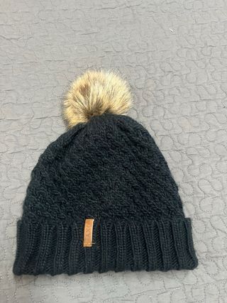 Gorro Roxy Mujer Negro Pompon