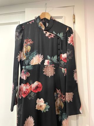 Vestido Zara floral manga larga