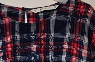 Blusa Zara cuadros bordada