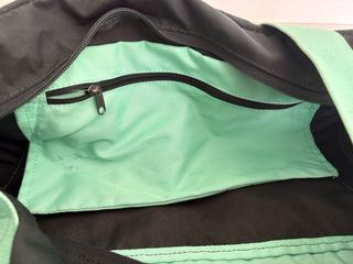 Bolsa de Deporte Nike Negra y Morada