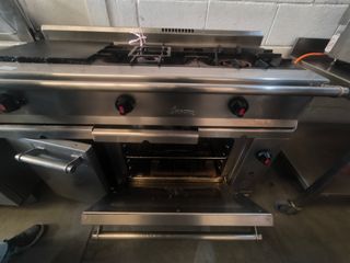 Cucina e forno industriali a 3 fuochi