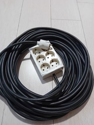 Alargador 25 metros con regleta 6 enchufes