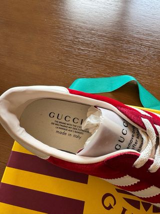 Gucci x Adidas Gazelle Rojo Terciopelo