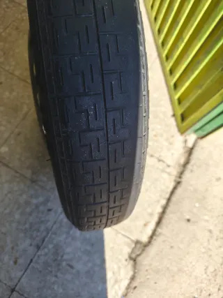 Rueda de repuesto Saab 93