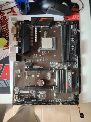 Placa Base Gigabyte B450 Gaming X + Ryzen 5 1500