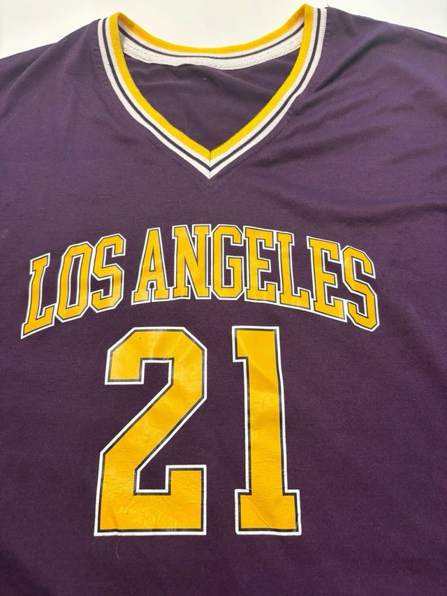 Camiseta Shein Morada y Amarilla Talla XL