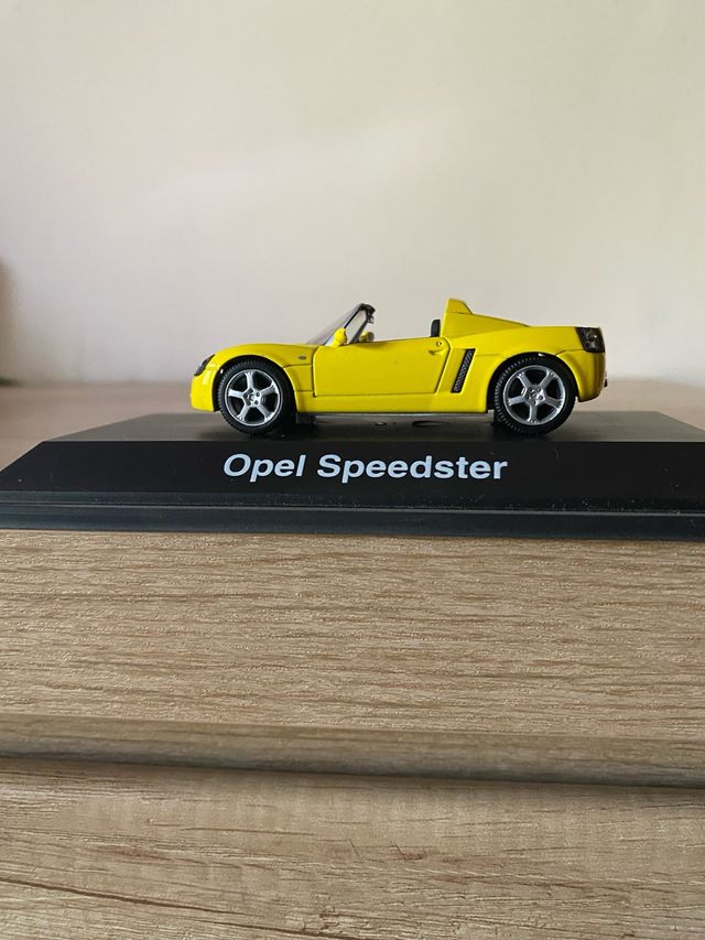 Opel Speedster miniatura 1:43