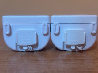 2 Wii Motion Plus + 2 Cover per Wiimote