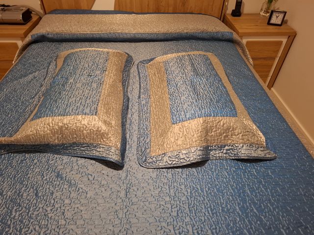 Copripiumino estivo + due federe