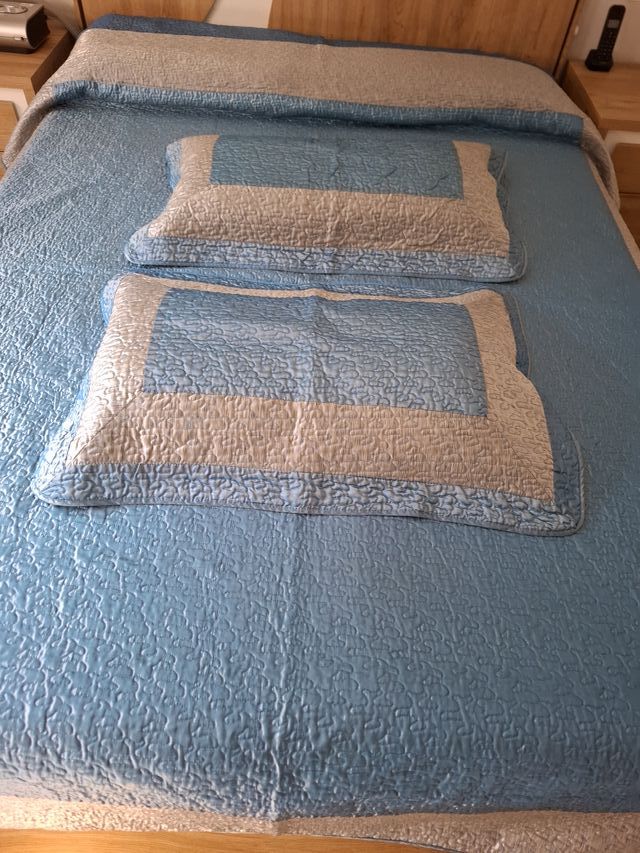 Copripiumino estivo + due federe