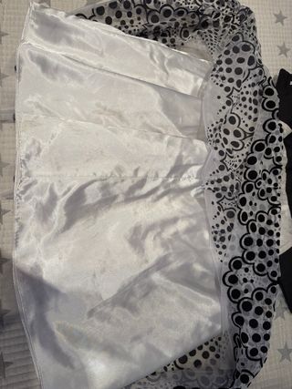 Vestido de fiesta negro, rosa y blanco