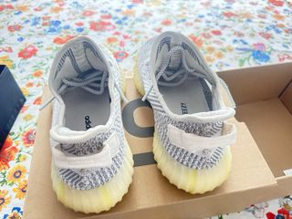 Adidas Yeezy Boost 350 V2 Gris Blanco