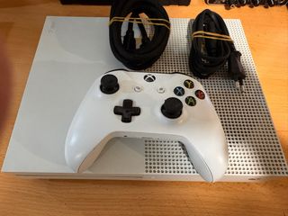 Controller e cavi Xbox One S White da 500 GB +