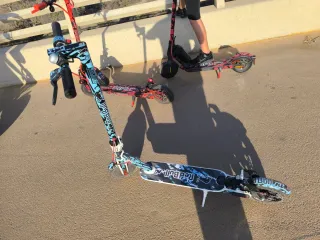 Patinete Eléctrico Xiaomi Red Bull bien cuidado 