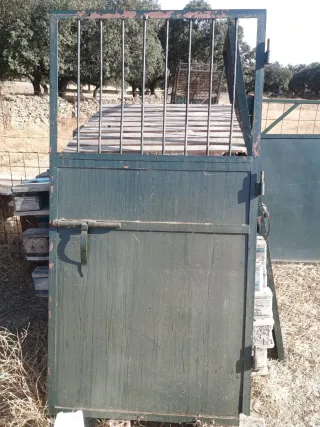 Puerta para cuadra o box