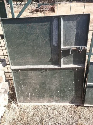 Puerta para cuadra o box