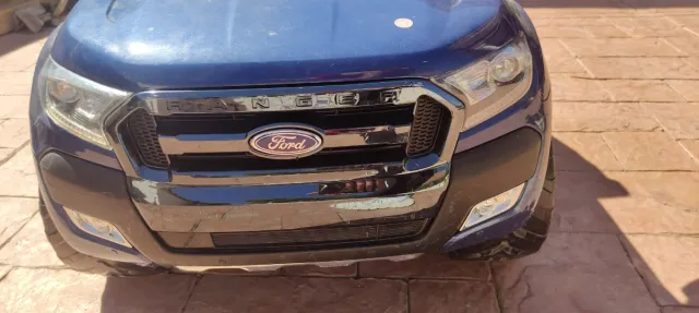 Coche eléctrico. Ford