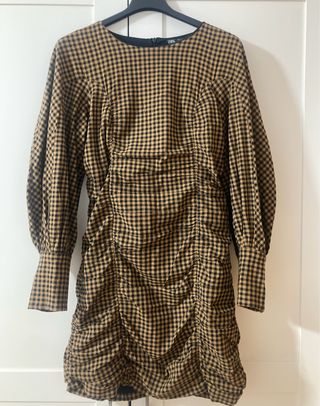 Vestido Zara cuadro Vichy marrón y negro.