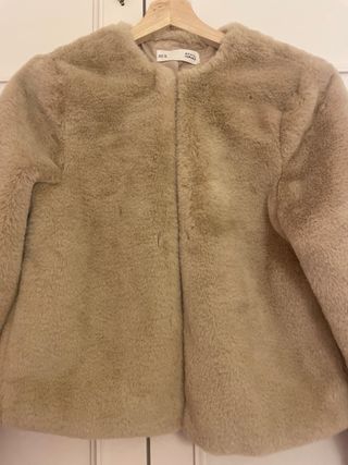 Chaqueta pelo sintético beige Talla M