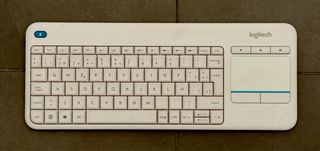 Teclado Logitech K400 Plus TV