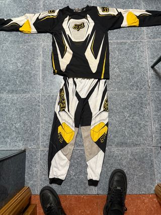 Traje Motocross Fox Negro Amarillo escucho oferta