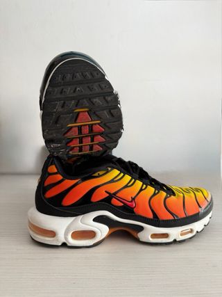 Tenis Nike TN Naranja y Amarillo