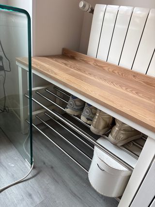 Panca Ikea in legno e metallo con scaffale scarpiera
