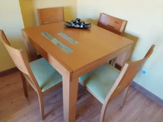 Conjunto de muebles de salón de madera y cristal