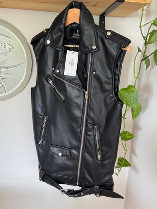 Chaleco Motero Negro Stradivarius