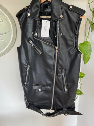 Chaleco Motero Negro Stradivarius