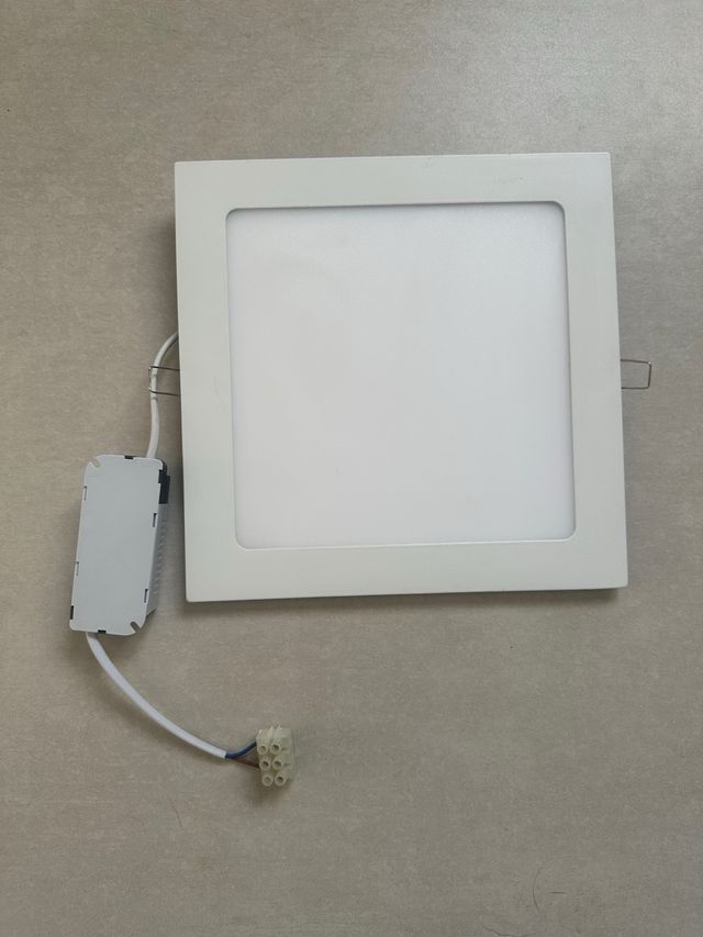 Foco LED Blanco Cuadrado Marca Ecolux