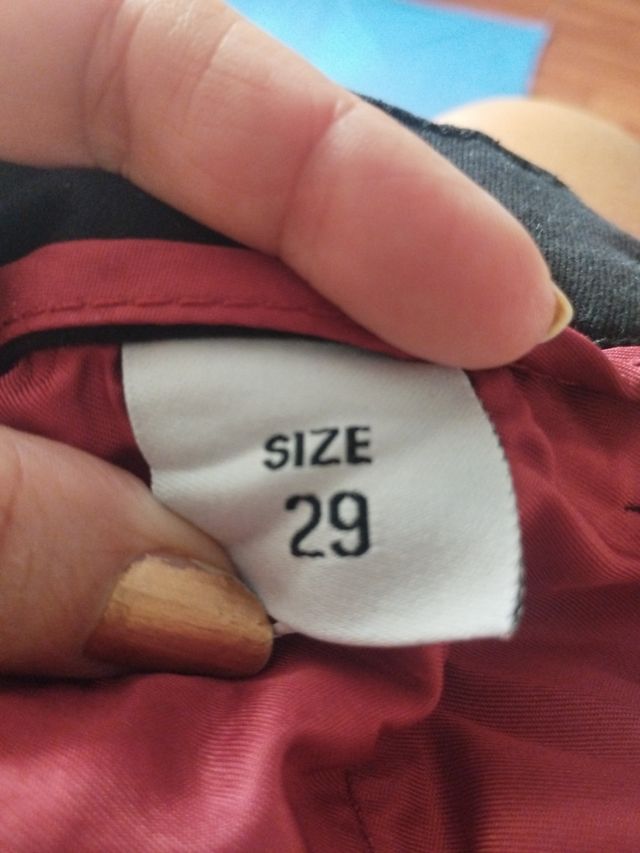 Pantalón chino negro