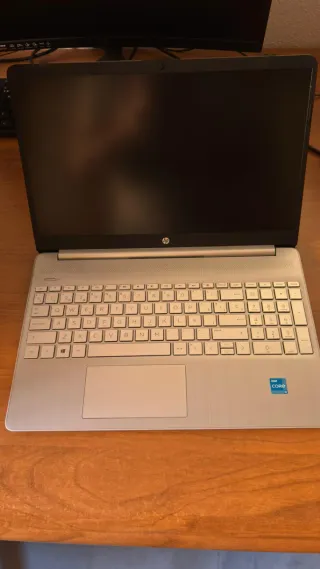 Portátil HP 15s-fq 4xxx
