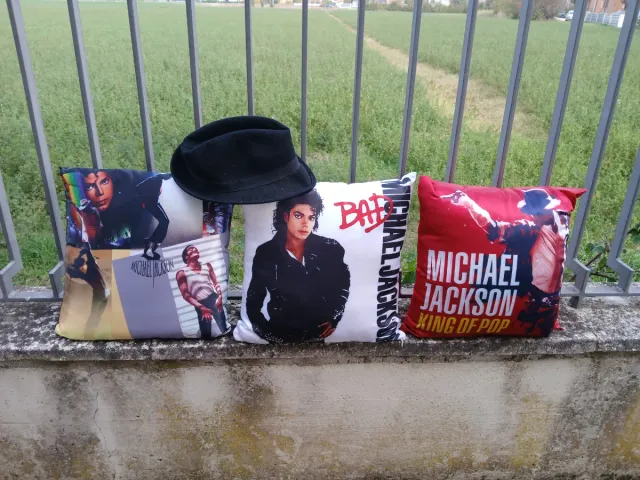 Cuscini Michael Jackson anni 2000