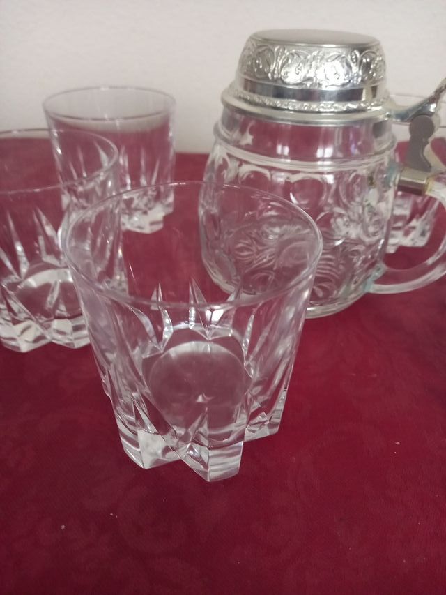 Juego 6 vasos y jarra con tapa