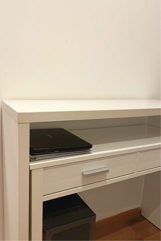Tocador/escritorio blanco con cajones