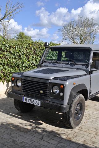 Land Rover Defender 2000