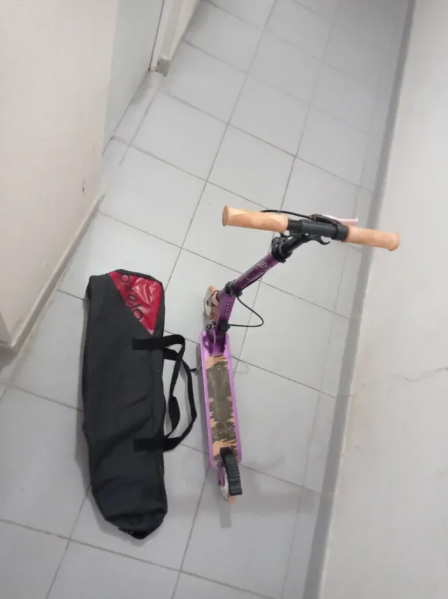 Patinete infantil morado