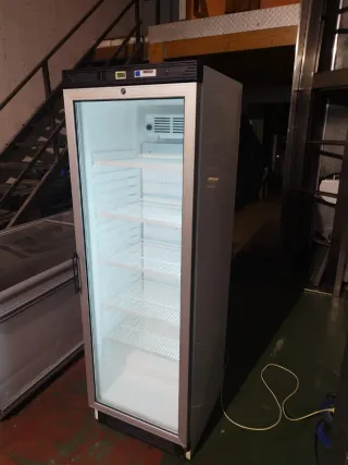 Nevera expositora refrigerada