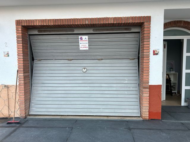 Puerta de garaje de hierro