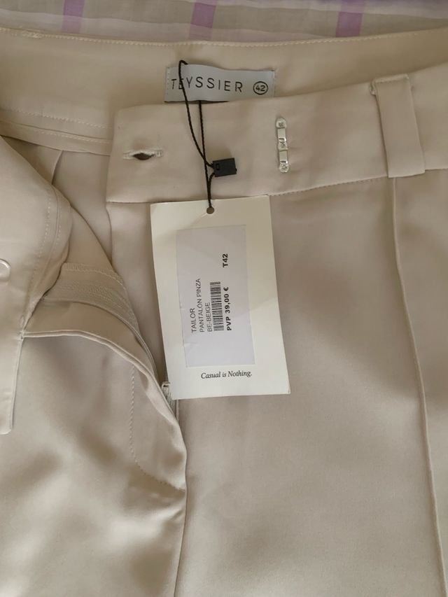 Pantalón vestir recto crema nuevo