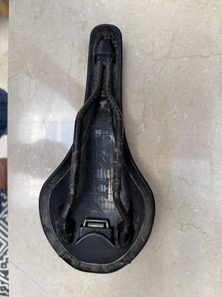 Sillín Fizik Tundra 2 Carbón