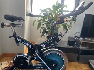 Bicicleta estática BH ZS600