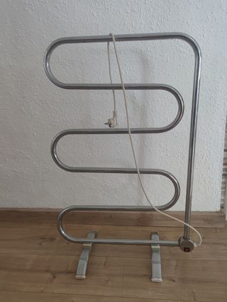 Secador de toallas eléctrico