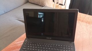 Ordenador portátil ASUS negro