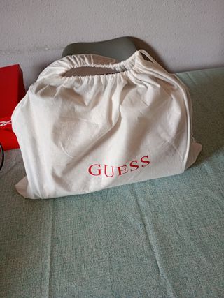 Bolso Guess marron y Blanco
